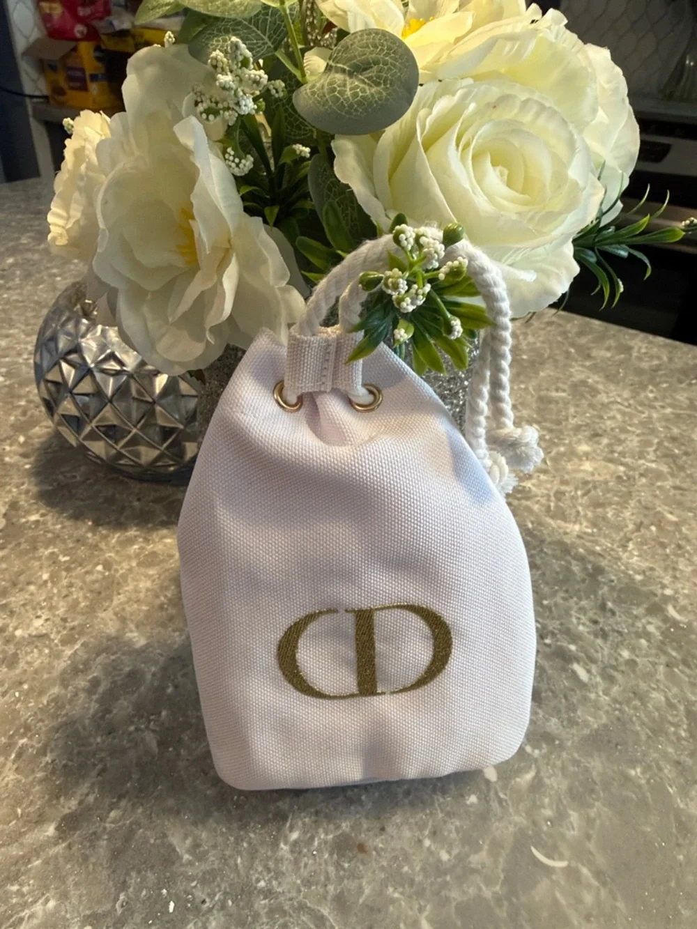 Dior White Canvas Drawstring Cosmetic Pouch with Gold Logo - Picture 6 of 6
